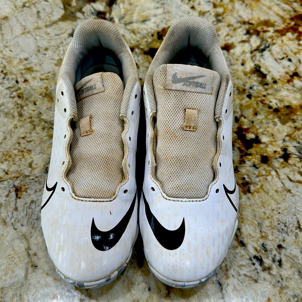 Youth Nike Softball Cleats 5Y Hyperdiamond 4